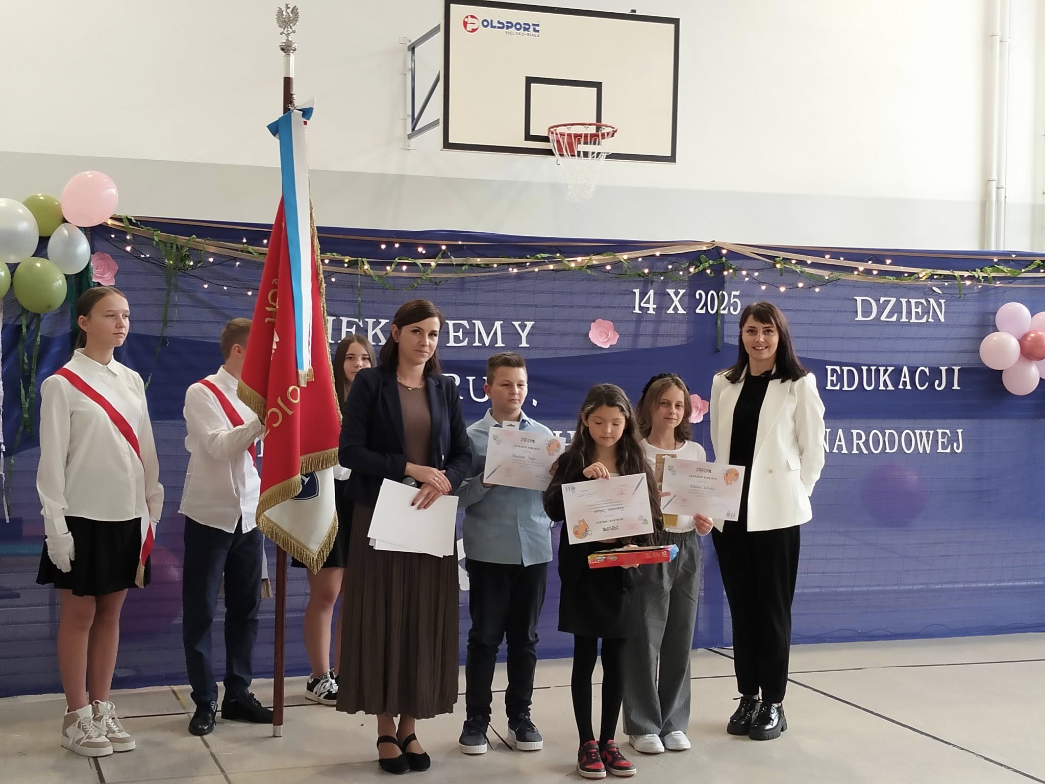 SP Sokołowiec - 🎓🌹 Dzień Edukacji Narodowej 2025 🌹🎓